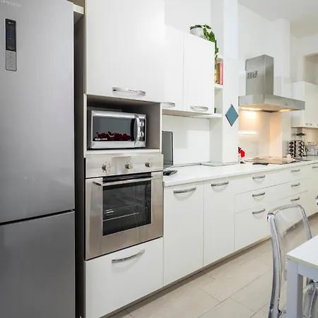 Riverside In Appartement