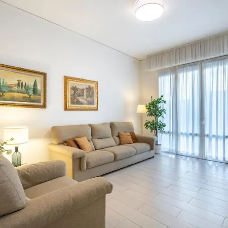 Riverside In Апартаменты Флоренция